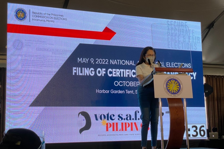 Senator Risa Hontiveros talks to the press after filing her certificate of candidacy (COC) for reelection as senator at the Sofitel Philippine Plaza in Pasay City this October 1, 2021. Photo from Jauhn Etienne Villaruel, ABS-CBN News.