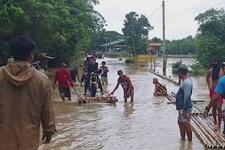 Ilang lugar sa Visayas binaha dahil ng 'Lannie'