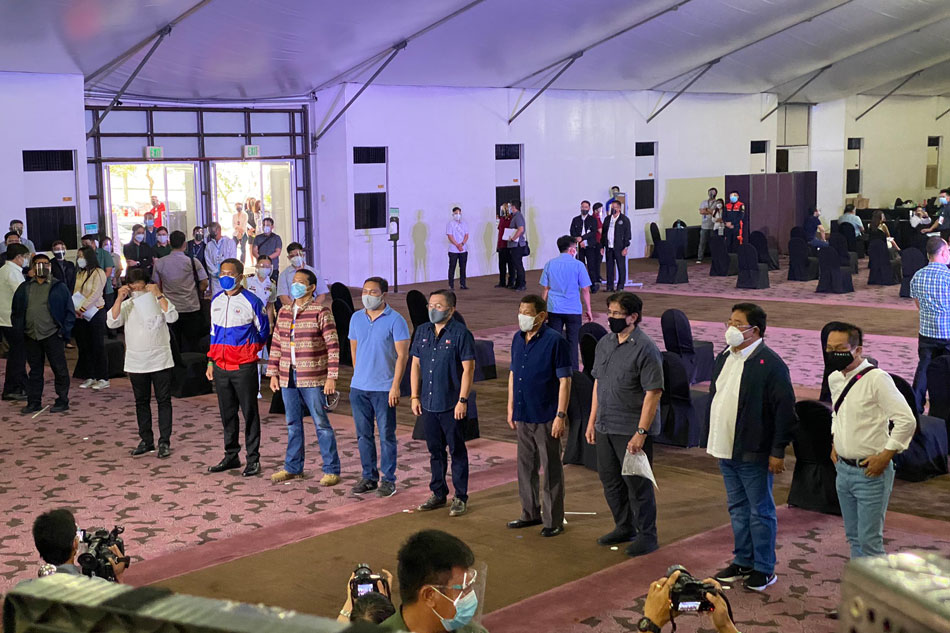 President Rodrigo Duterte individually raised the hand of each aspirant. At one point, Duterte and the aspirants were seen holding their hands up together. Jauhn Etienne Villaruel, ABS-CBN News