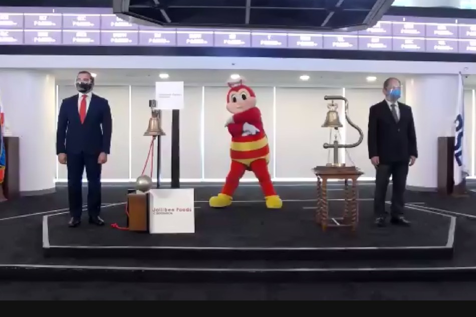 The Jollibee mascot joins officials at the PSE trading floor. Screenshot