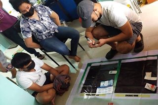 Mag-ina nahulihan umano ng ilegal na droga sa Caloocan