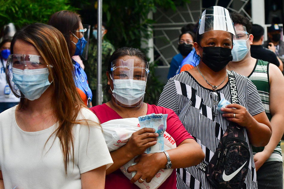 Residents in Brgy. Manggahan ABS-CBN News/file