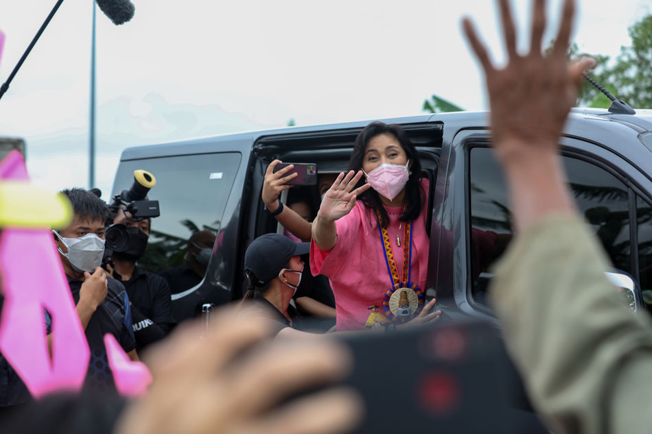Vice President Leni Robredo greeted supporters from various sectors who joined the Negros for Leni caravan as she started her first day of Negros Occidental visit in Bacolod City on Friday, November 5, 2021. Jay Ganzon, OVP