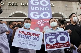 Duterte itinangging 'kontrolado' siya ni Bong Go