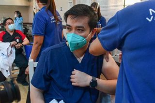 Pagtuturok ng booster shots sa health workers umpisa na