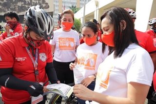 QC Mayor Joy gets ticket for not wearing helmet during bike event