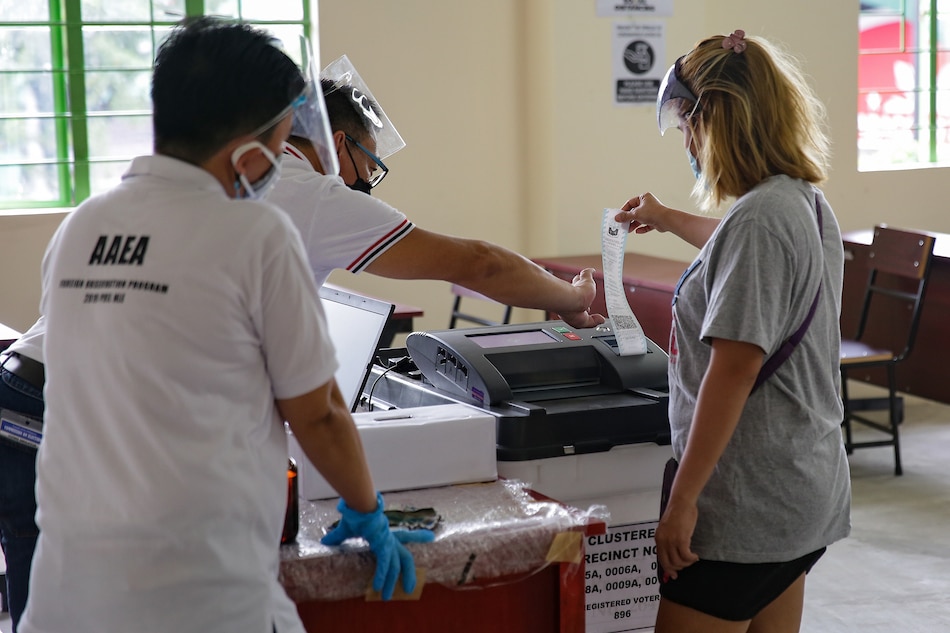 People participate in COMELEC’s mock elections at the San Juan Elementary School on October 23, 2021. George Calvelo, ABS-CBN News
