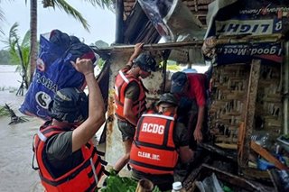 'Matindi, malakas': Odette batters Visayas, Mindanao