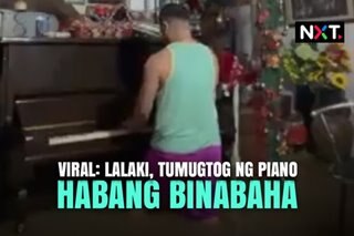 Viral: Lalaki, tumugtog ng piano habang binabaha