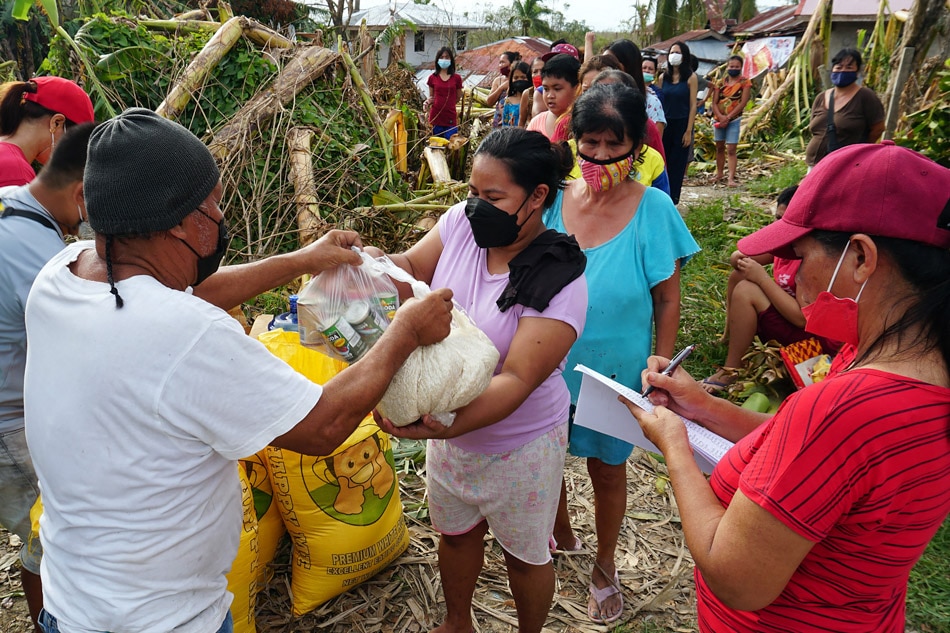 Aid arrives in Bohol town