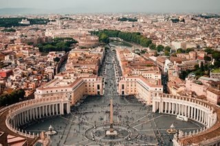 Vatican in 'unprecedented' challenge to Italy homophobia law