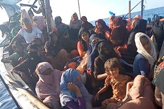 Indonesia rejects Rohingya refugees