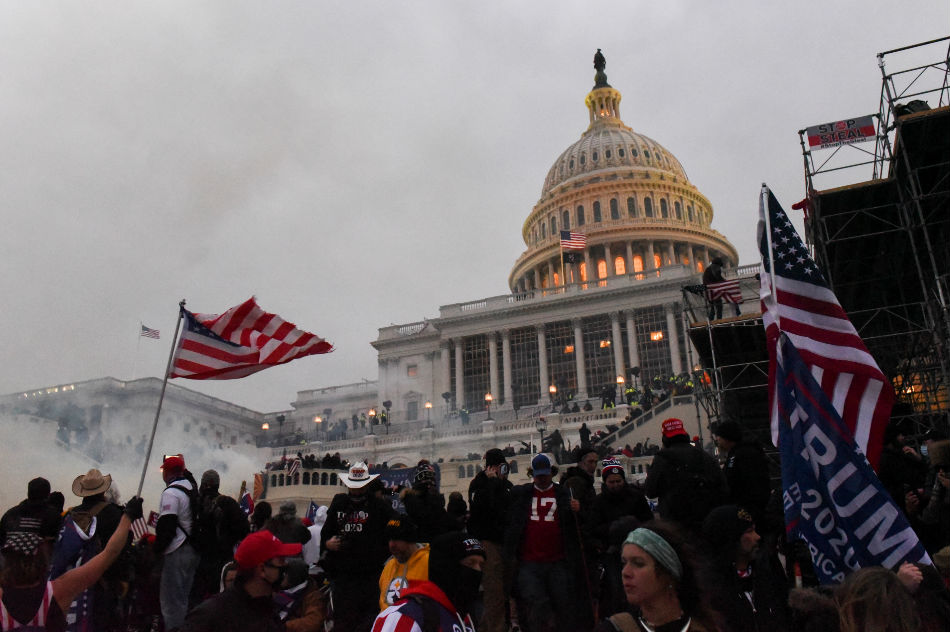 Facebook, YouTube pull Trump video after protesters storm U.S. Capitol ...