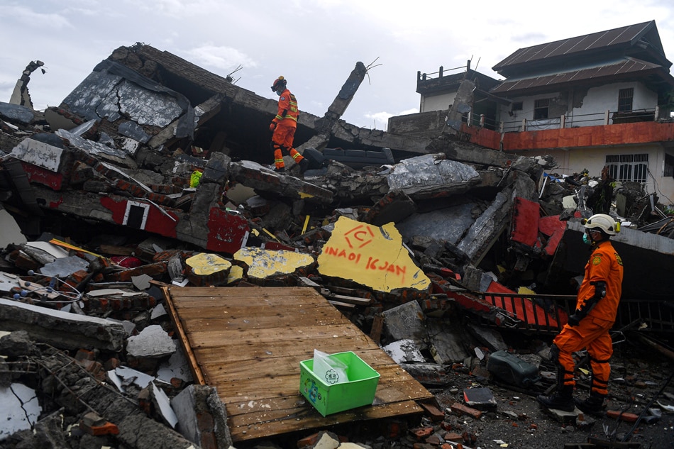 Quake death toll at 78 as Indonesia struggles with string of disasters 1