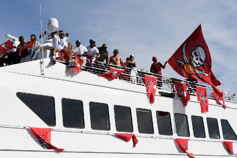 Buccaneers celebrate Super Bowl LV championship with boat parade