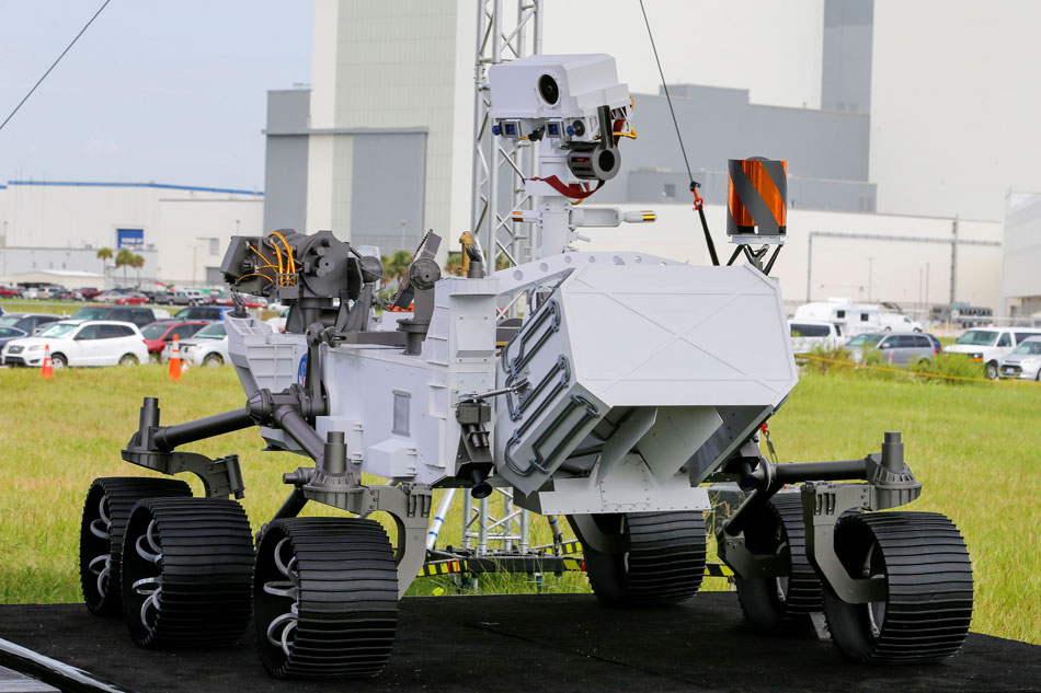 NASA rover faces &#39;seven minutes of terror&#39; before landing on Mars 1
