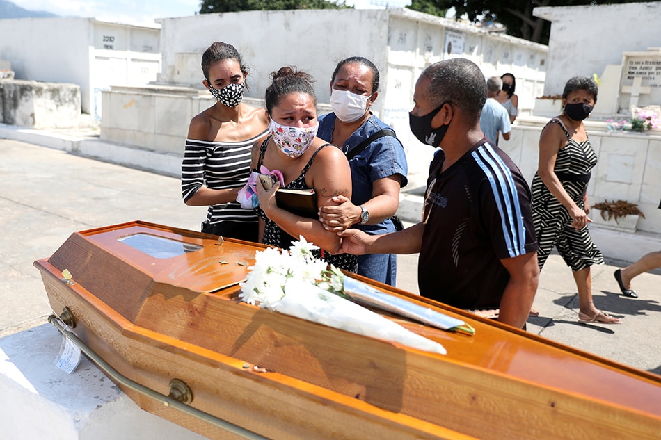 Brazil COVID deaths top 2,000 in 24 hours 1