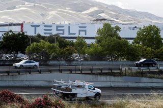 Outgoing CEO says Panasonic must cut Tesla reliance as battery tie-up evolves -FT