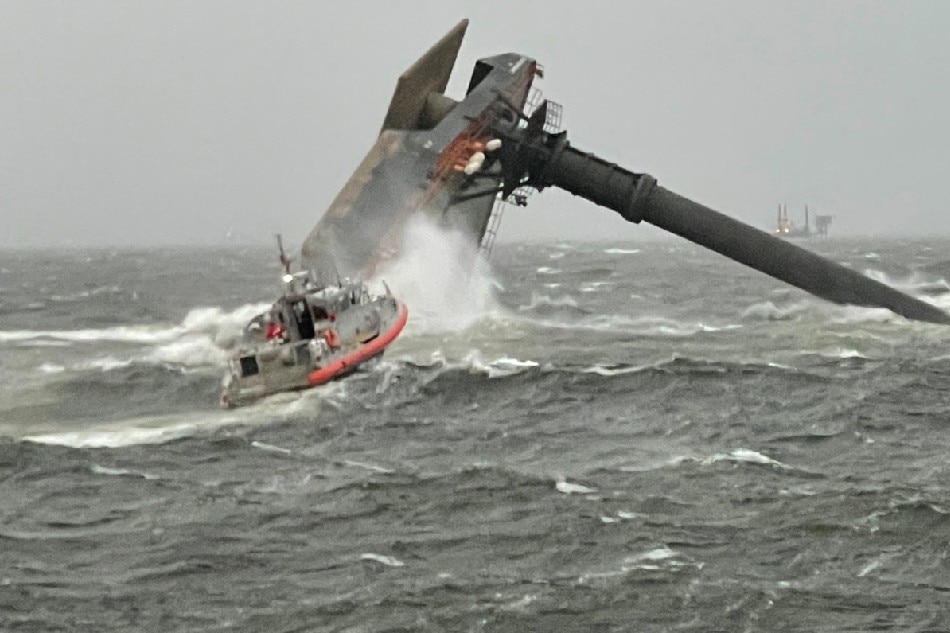 1 dead, 12 missing after ship capsizes off southern US coast 1