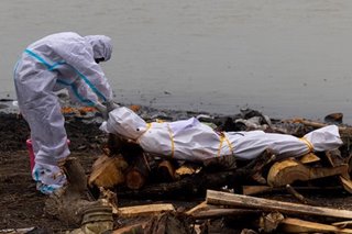 Bodies float down Ganges, as nearly 4,000 more die of COVID in India