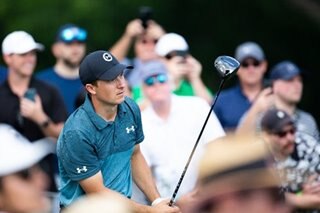 Golf: Spieth clings to one-shot lead over Kokrak at Colonial