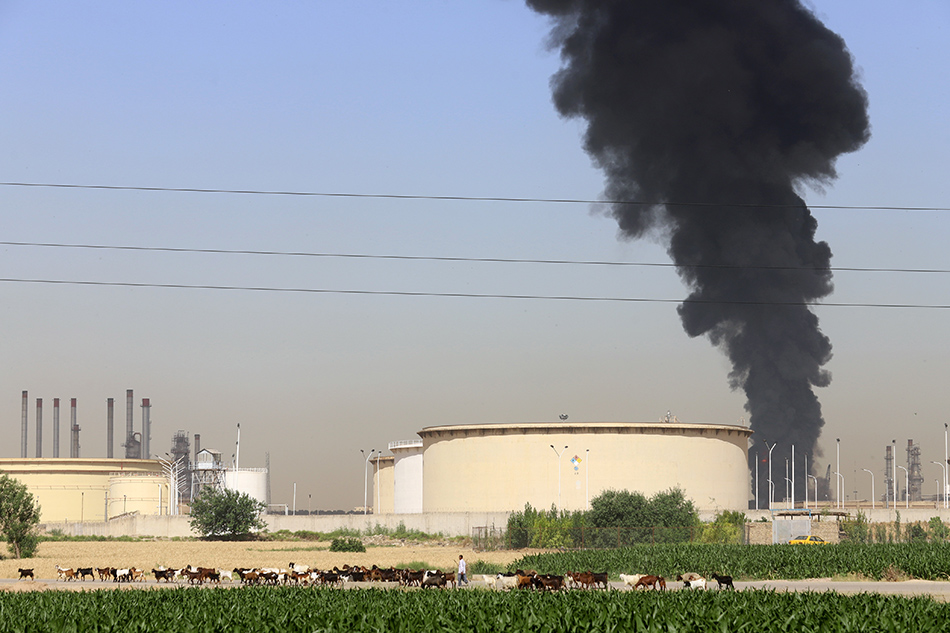 Oil rises as Iran supply not seen resuming soon 1