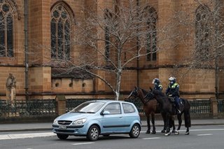 Army patrols Sydney streets as Brisbane extends COVID-19 lockdown