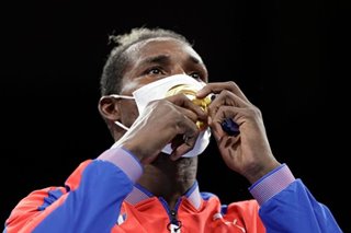 Cuba's Julio la Cruz wins Olympic heavyweight gold