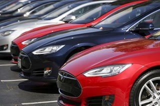 US opens safety probe into 765,000 Tesla vehicles