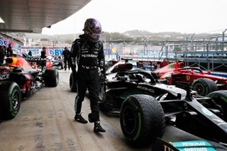 F1: Hamilton claims 100th win amid high drama in Russia