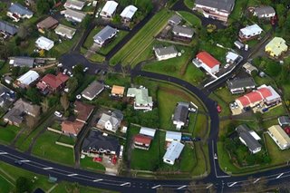 New Zealand's COVID cases jump as it battles Delta variant