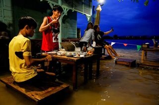 Floods bring customers to Thai resto
