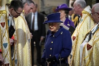 Buckingham: Queen Elizabeth spent night in hospital 