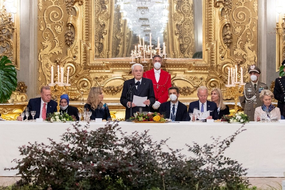 Italian President Sergio Mattarella meets G20 leaders and their spouses during a dinner at the Quirinale Palace on the sidelines of the G20 summit in Rome, Italy October 30, 2021. Paolo Giandotti/Italian Presidency/Handout via Reuters
