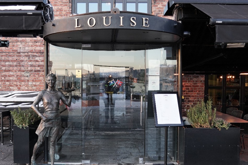 Louise Restaurant & Bar at Aker Brygge is pictured after a person visiting it for a Christmas dinner was diagnosed with the omicron variant of coronavirus disease (COVID-19) in Oslo, Norway, December 2, 2021. Picture taken December 2, 2021. Ole Berg-Rusten /NTB/via Reuters