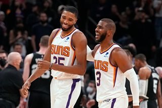 NBA: Chris Paul lifts Suns over Spurs