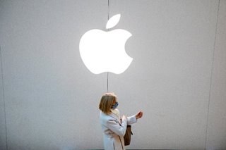 Apple retreats again, after valuation tops $3T again