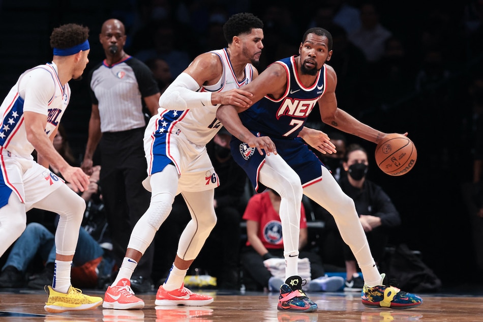Brooklyn Nets forward Kevin Durant (7) dribbles as Philadelphia 76ers forward Tobias Harris (12) defends at Barclays Center. Vincent Carchietta, USA TODAY Sports/Reuters