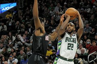 NBA: Khris Middleton, Bucks knock off Rockets