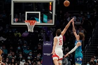 NBA: Hornets ride backcourt to blowout of Rockets