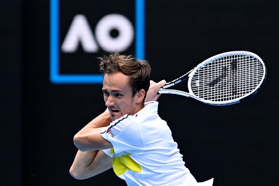 2021 Australian Open: Medvedev beats buttock pain to extend win streak in 5-setter 1
