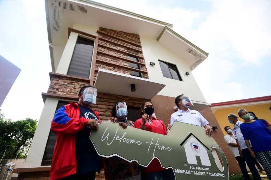 LOOK: Hidilyn Diaz receives house and lot in Tagaytay 3