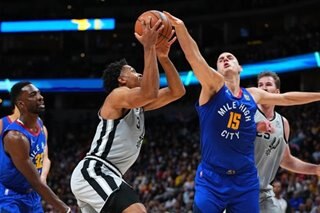 Jokic's big night guides Nuggets over Spurs