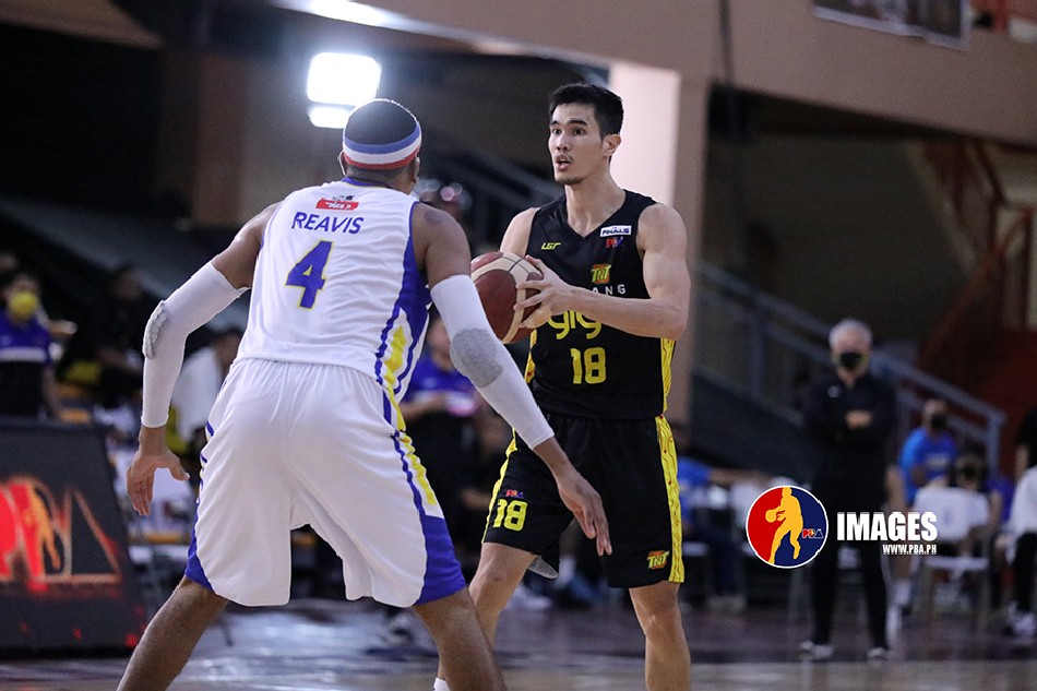 Just a few days after what appeared to be a season-ending injury, Troy Rosario started for TNT in Game 4 of the Finals. PBA Media Bureau.