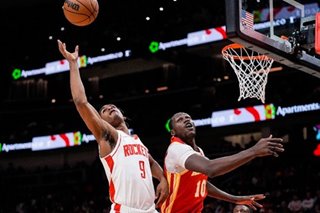 NBA: Huge fourth quarter carries Rockets past Hawks