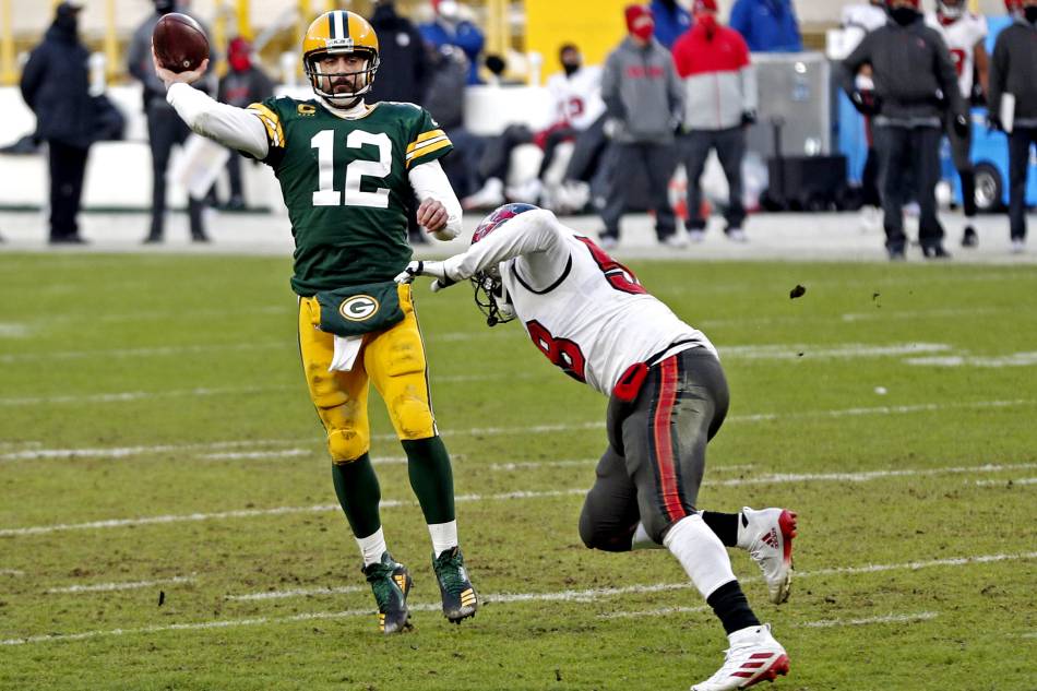 Aaron Rodgers bests J.J.Watt for 2014 NFL MVP Award 