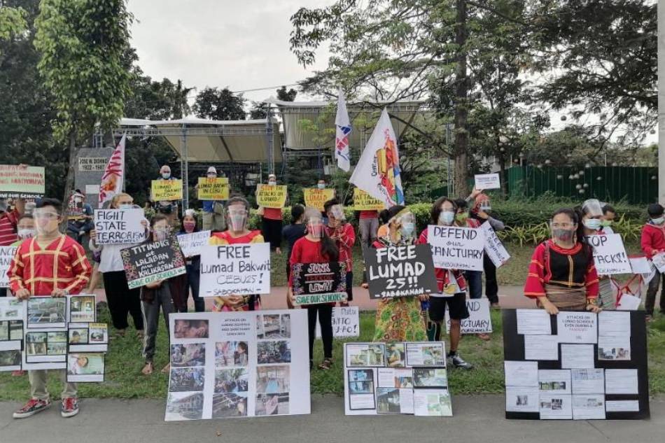 Rights groups umalma sa umano&#39;y &#39;fake rescue ops&#39; ng pulisya sa Lumad school sa Cebu 1