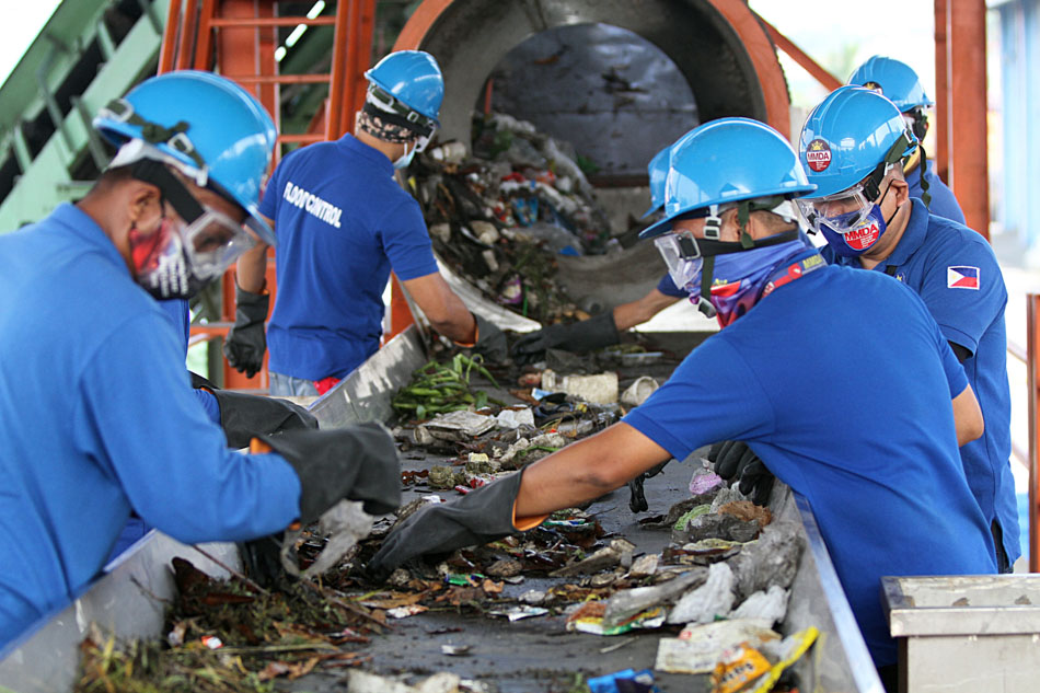 MMDA launches Solid Waste Granulator and Brick-Making Facility in Manila