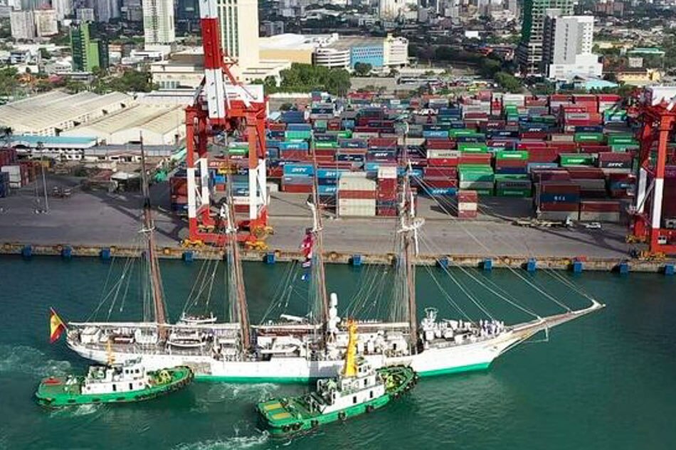 Juan Sebastian Elcano makes port call in Cebu