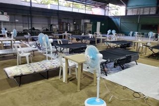 Bilang ng pulis na may COVID-19 tumataas, quarantine facilities sa Kampo Crame dinagdagan